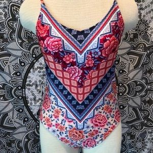 NWOT No Boundaries Floral Swimsuit || sz M